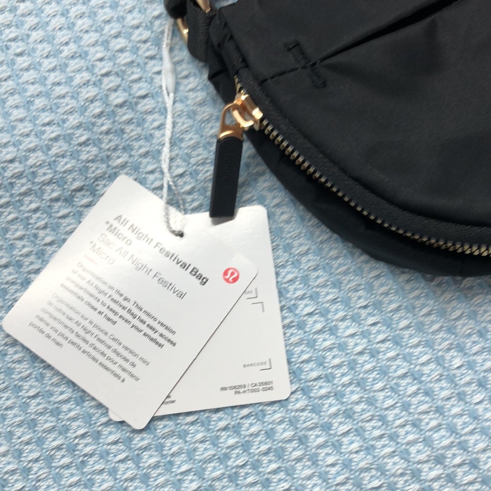 🔥"Lululemon All Night Festival Bag 1L - Black Crossbody, Like New, NWOT" - Picture 3 of 6